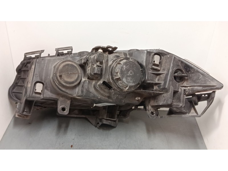 Recambio de faro derecho para renault megane ii (bm0/1_, cm0/1_) 2.0 16v (bm0u, cm0u) referencia OEM IAM 8200476431  