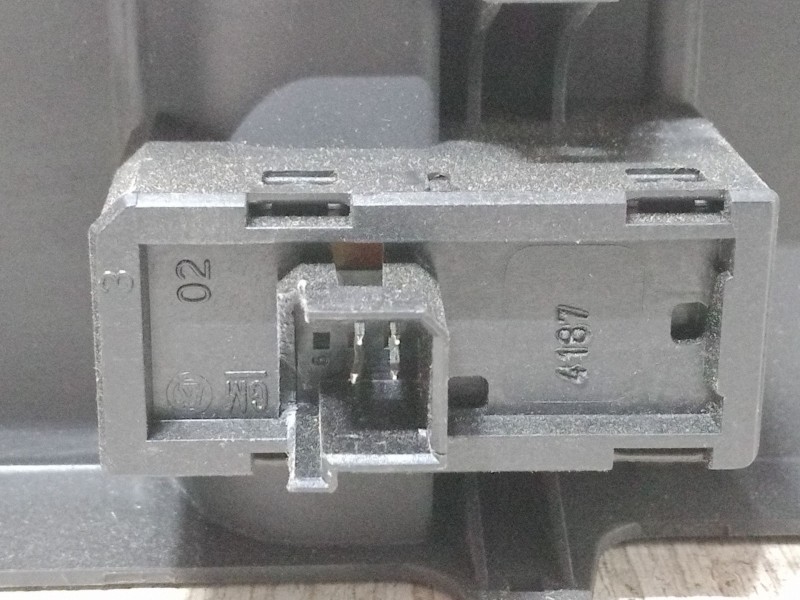 Recambio de mando elevalunas delantero derecho para opel astra h (a04) 1.4 (l48) referencia OEM IAM   