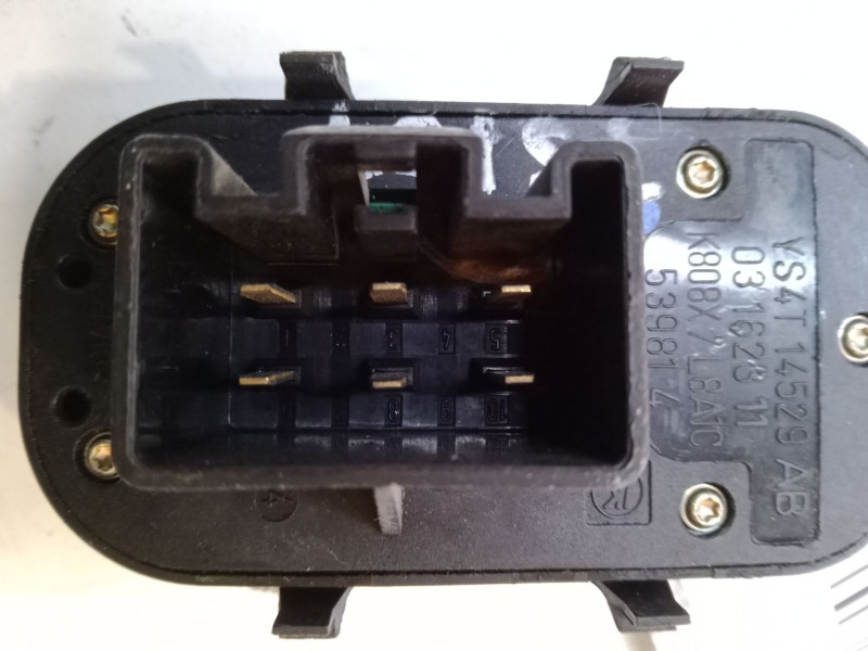 Recambio de mando elevalunas delantero izquierdo para ford focus i furgoneta/station wagon (dnw) 1.8 tdci referencia OEM IAM YS4
