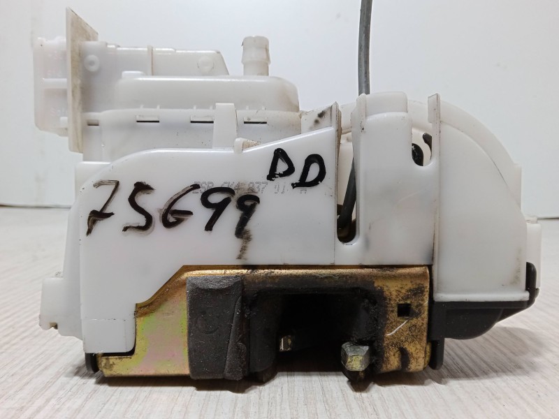 Recambio de cerradura puerta delantera derecha para seat ibiza ii (6k1) 1.4 i referencia OEM IAM 6K483701  