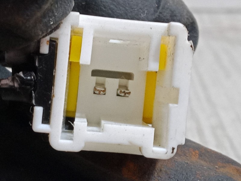 Recambio de anclaje cinturon delantero izquierdo para peugeot 407 (6d_) 2.0 hdi 135 (6drhrh, 6drhre, 6drhrg, 6drhrj) referencia 