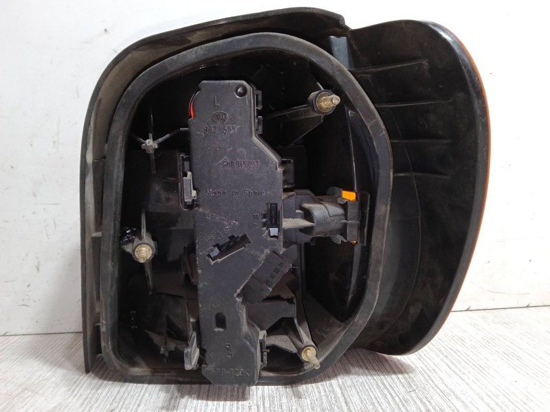 Recambio de piloto trasero izquierdo para volkswagen polo iii (6n1) 64 1.9 d referencia OEM IAM   