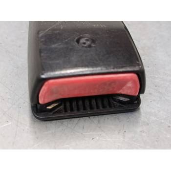 ANCLAJE CINTURON DELANTERO DERECHO 8257788R 
