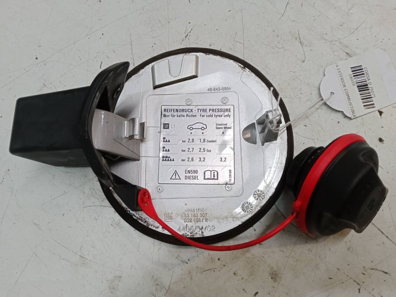 Recambio de tapa exterior combustible para opel corsa d (s07) 1.3 cdti (l08, l68) referencia OEM IAM   