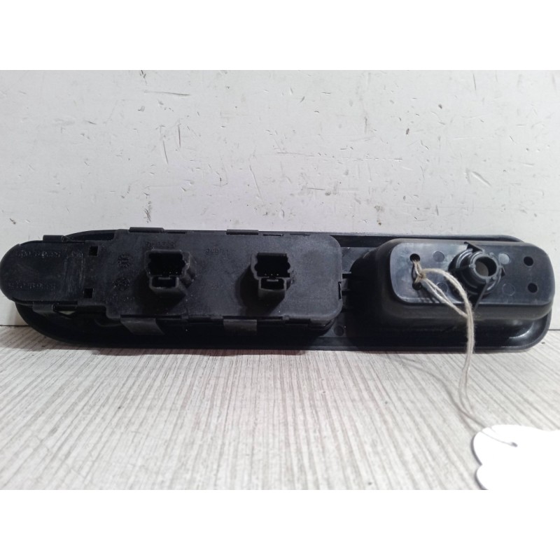 Recambio de mando elevalunas delantero izquierdo para peugeot 407 (6d_) 2.0 hdi 135 (6drhrh, 6drhre, 6drhrg, 6drhrj) referencia 