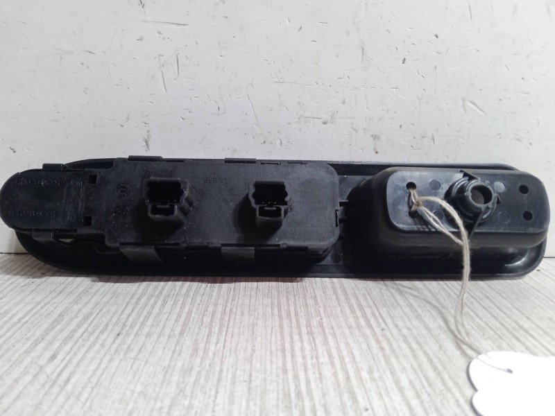 Recambio de mando elevalunas delantero izquierdo para peugeot 407 (6d_) 2.0 hdi 135 (6drhrh, 6drhre, 6drhrg, 6drhrj) referencia 