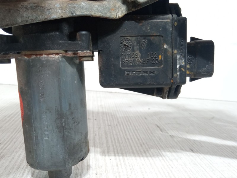 Recambio de elevalunas electrico delantero izquierdo para opel vectra b hatchback (j96) 1.6 i 16v (f68) referencia OEM IAM FPG12