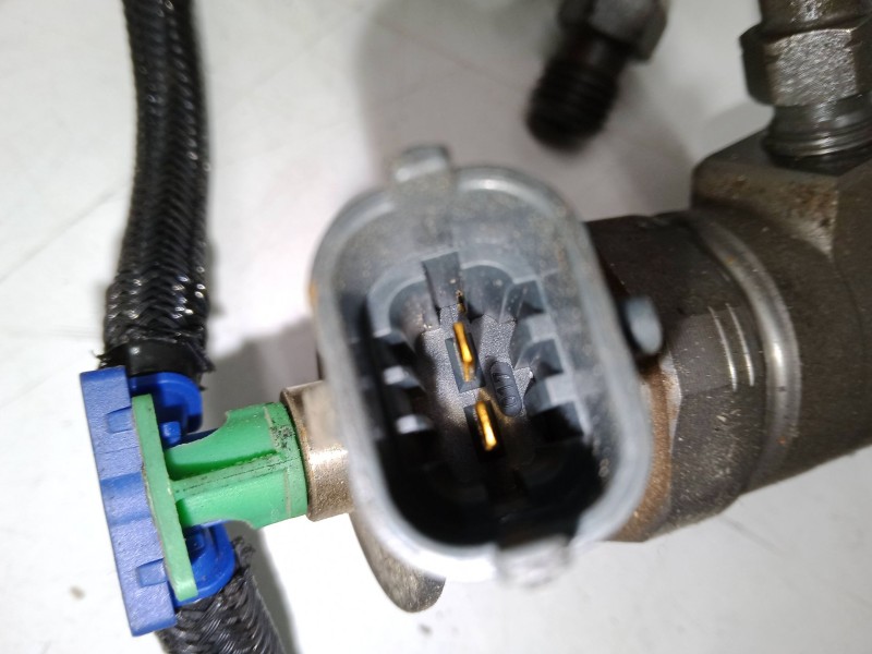 Recambio de inyector para ford tourneo connect / grand tourneo connect v408 monospace 1.5 tdci referencia OEM IAM   