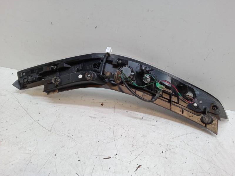 Recambio de piloto trasero izquierdo para nissan leaf (ze0) electric referencia OEM IAM 265553NL0B  