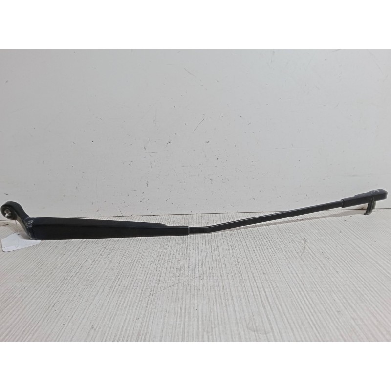 Recambio de brazo limpia delantero derecho para peugeot 407 (6d_) 2.0 hdi 135 (6drhrh, 6drhre, 6drhrg, 6drhrj) referencia OEM IA