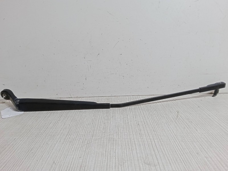 Recambio de brazo limpia delantero derecho para peugeot 407 (6d_) 2.0 hdi 135 (6drhrh, 6drhre, 6drhrg, 6drhrj) referencia OEM IA