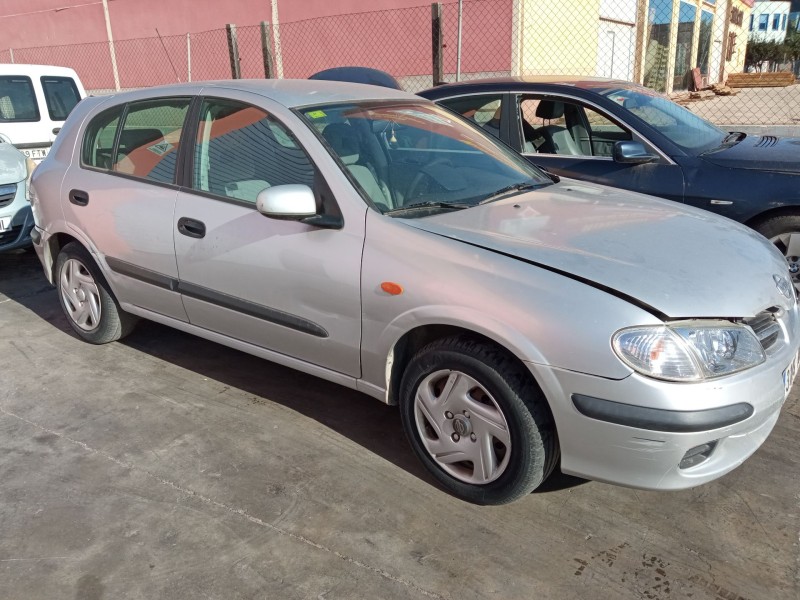 nissan almera ii hatchback (n16) del año 2001 nissan almera ii hatchback (n16) del año 2001