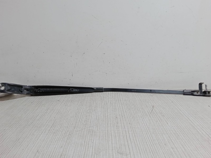 Recambio de brazo limpia delantero derecho para peugeot 407 (6d_) 2.0 hdi 135 (6drhrh, 6drhre, 6drhrg, 6drhrj) referencia OEM IA