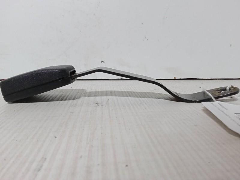 Recambio de anclaje cinturon delantero derecho para seat inca (6k9) 1.9 d referencia OEM IAM   