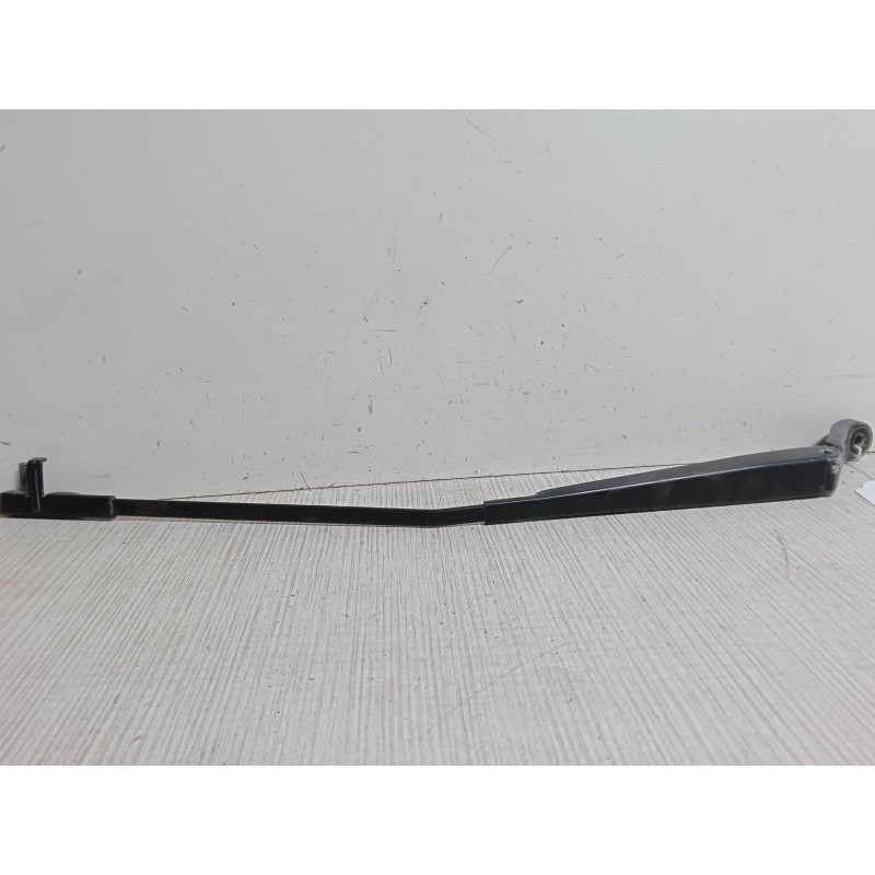 Recambio de brazo limpia delantero izquierdo para peugeot 407 (6d_) 2.0 hdi 135 (6drhrh, 6drhre, 6drhrg, 6drhrj) referencia OEM 