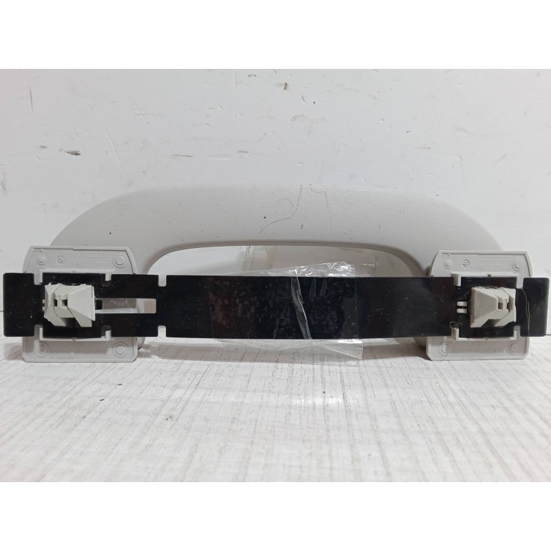 Recambio de asidero del derecho para mercedes-benz clase b sports tourer (w245) b 160 (245.231) referencia OEM IAM   