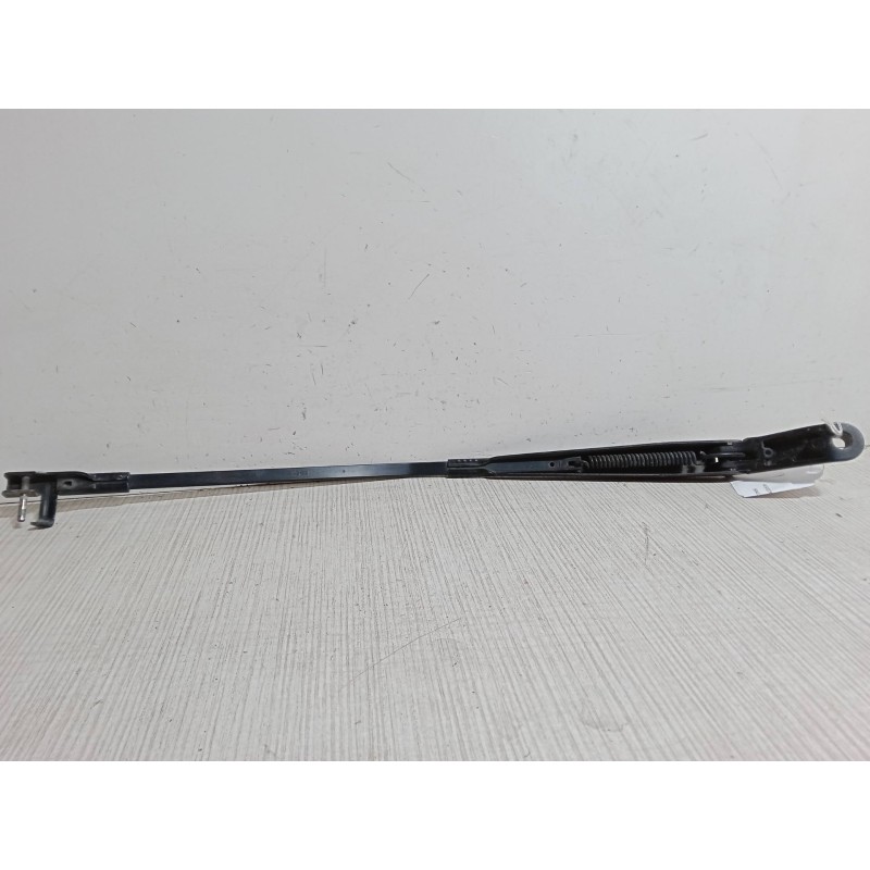 Recambio de brazo limpia delantero izquierdo para peugeot 407 (6d_) 2.0 hdi 135 (6drhrh, 6drhre, 6drhrg, 6drhrj) referencia OEM 