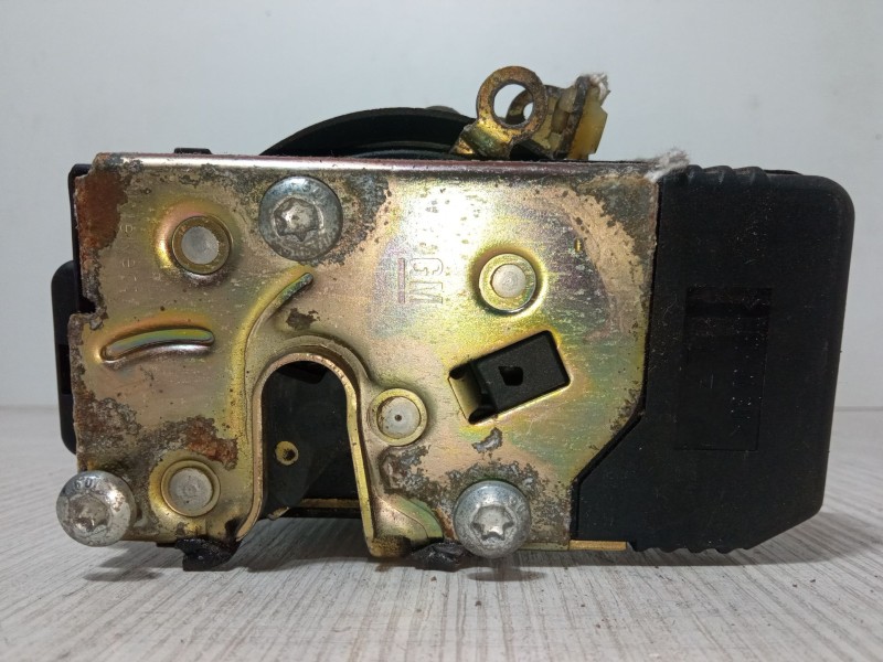 Recambio de cerradura puerta delantera izquierda para opel vectra b hatchback (j96) 1.6 i 16v (f68) referencia OEM IAM 90585021 