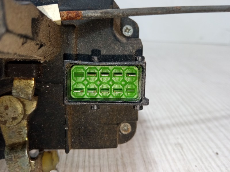 Recambio de cerradura puerta delantera izquierda para opel vectra b hatchback (j96) 1.6 i 16v (f68) referencia OEM IAM 90585021 