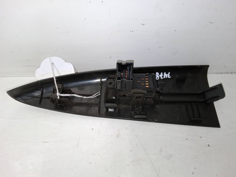 Recambio de mando elevalunas delantero derecho para nissan note (e11, ne11) 1.5 dci referencia OEM IAM   