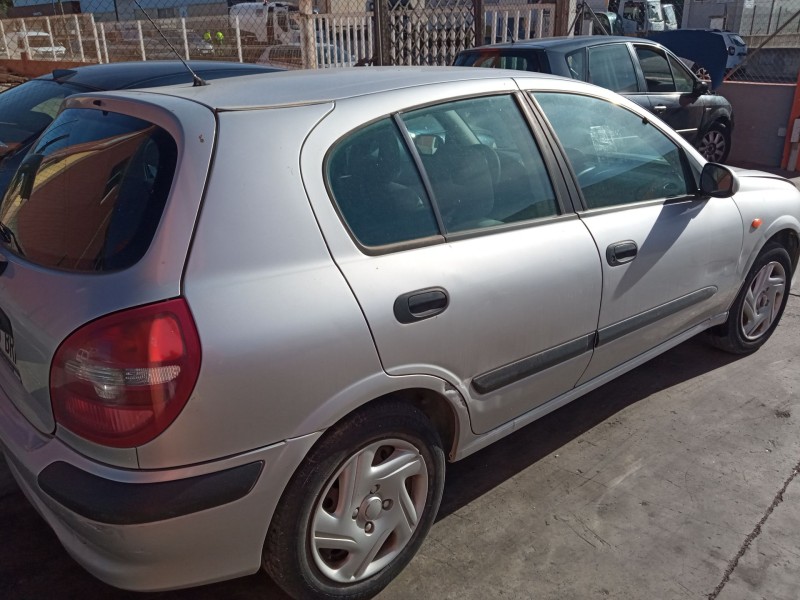 nissan almera ii hatchback (n16) del año 2001 nissan almera ii hatchback (n16) del año 2001