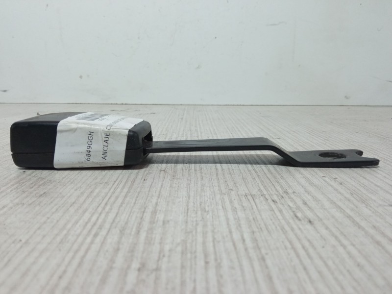 Recambio de anclaje cinturon delantero derecho para hyundai i10 i (pa) 1.1 referencia OEM IAM IND356901A A108094 