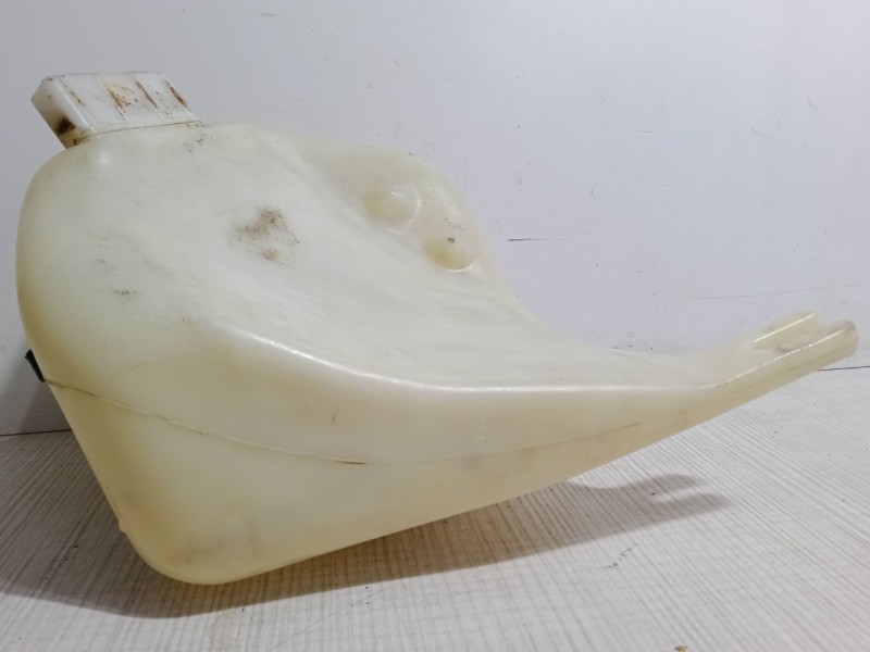 Recambio de botella liquido limpiaparabrisas para bmw 3 (e30) 320 i referencia OEM IAM 6166-1370788   Recambio de botella liquido limpiaparabrisas para bmw 3 (e30) 320 i referencia OEM IAM 6166-1370788