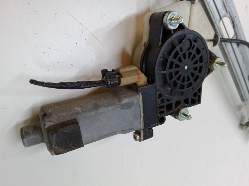 Recambio de elevalunas electrico delantero derecho para hyundai h-1 travel (tq) 2.5 crdi referencia OEM IAM   