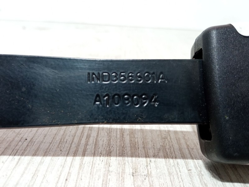 Recambio de anclaje cinturon delantero derecho para hyundai i10 i (pa) 1.1 referencia OEM IAM IND356901A A108094 