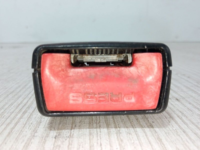 Recambio de anclaje cinturon delantero derecho para hyundai i10 i (pa) 1.1 referencia OEM IAM IND356901A A108094 