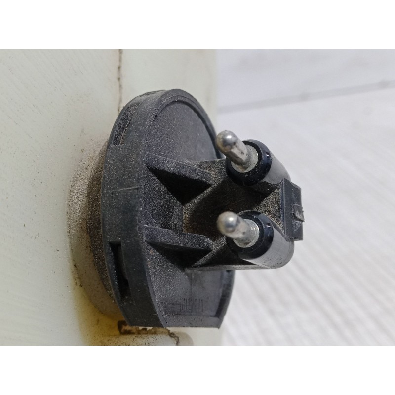 Recambio de botella liquido limpiaparabrisas para bmw 3 (e30) 320 i referencia OEM IAM 6166-1370788   Recambio de botella liquido limpiaparabrisas para bmw 3 (e30) 320 i referencia OEM IAM 6166-1370788