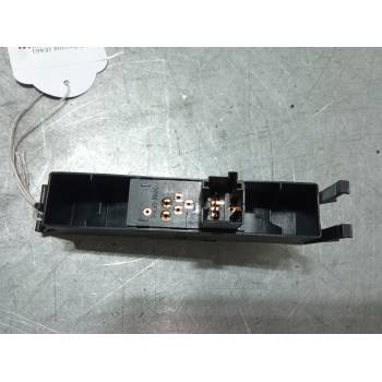 MANDO ELEVALUNAS DELANTERO IZQUIERDO 6902177 