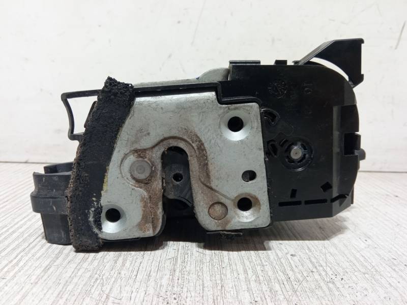 CERRADURA PUERTA TRASERA DERECHA 825000767R 