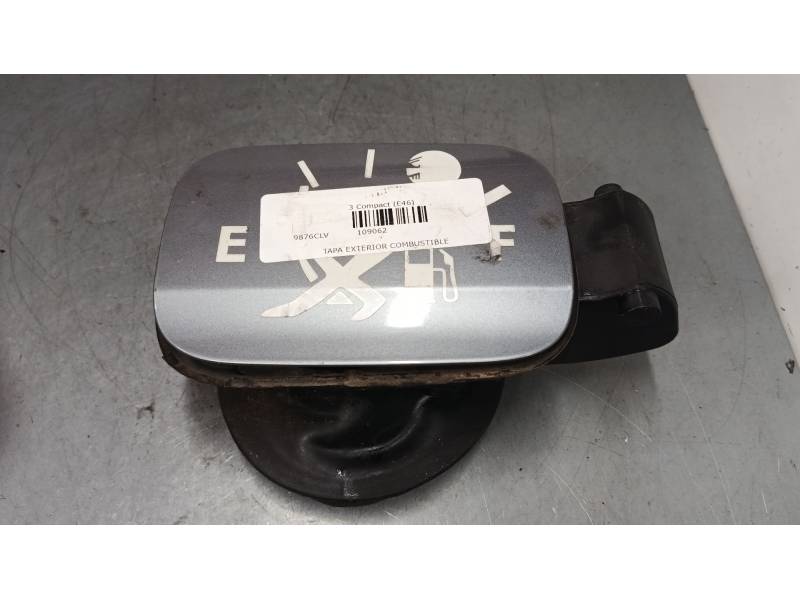 TAPA EXTERIOR COMBUSTIBLE 