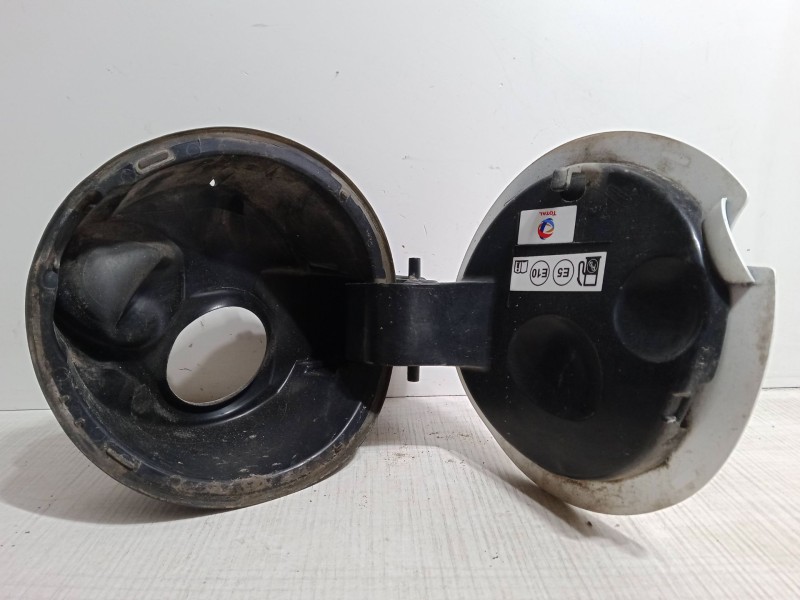 Recambio de tapa exterior combustible para peugeot 208 i (ca_, cc_) 1.2 vti 82 referencia OEM IAM   