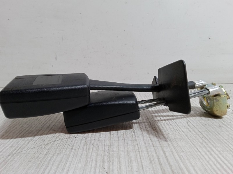 Recambio de anclaje cinturon trasero izquierdo para volkswagen passat b5.5 (3b3) 2.0 referencia OEM IAM   