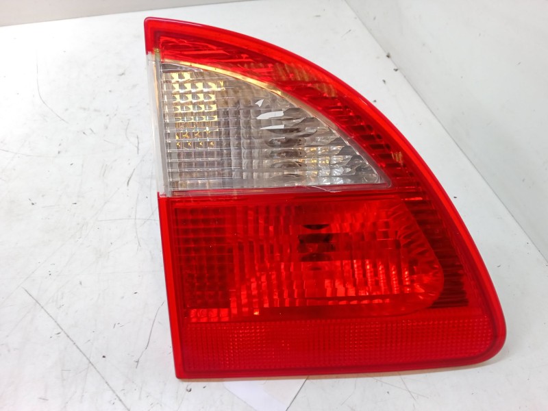 Recambio de piloto trasero porton izquierdo para ford galaxy i (wgr) 2.0 i referencia OEM IAM   