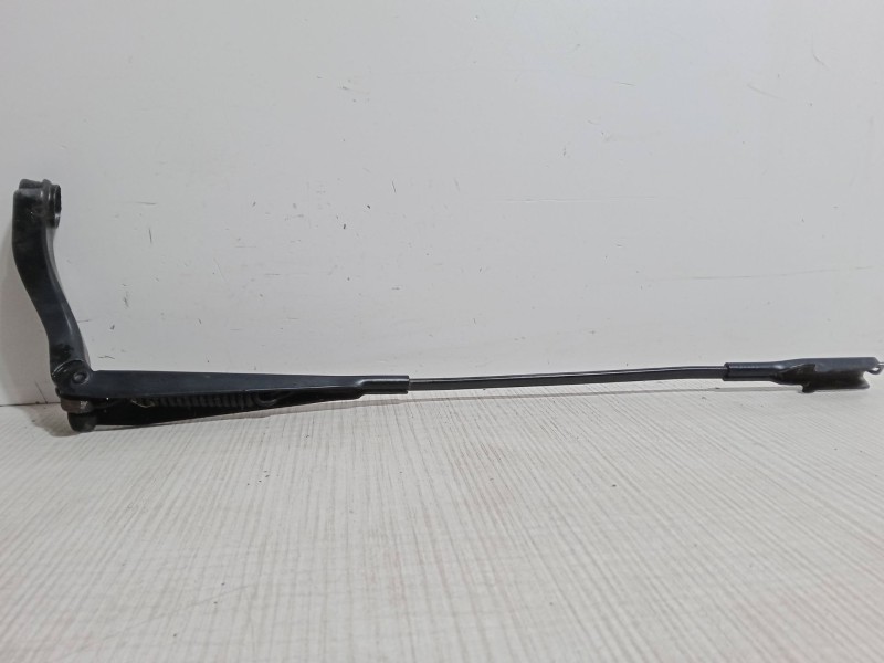 Recambio de brazo limpia delantero derecho para mercedes-benz clase b sports tourer (w245) b 160 (245.231) referencia OEM IAM   