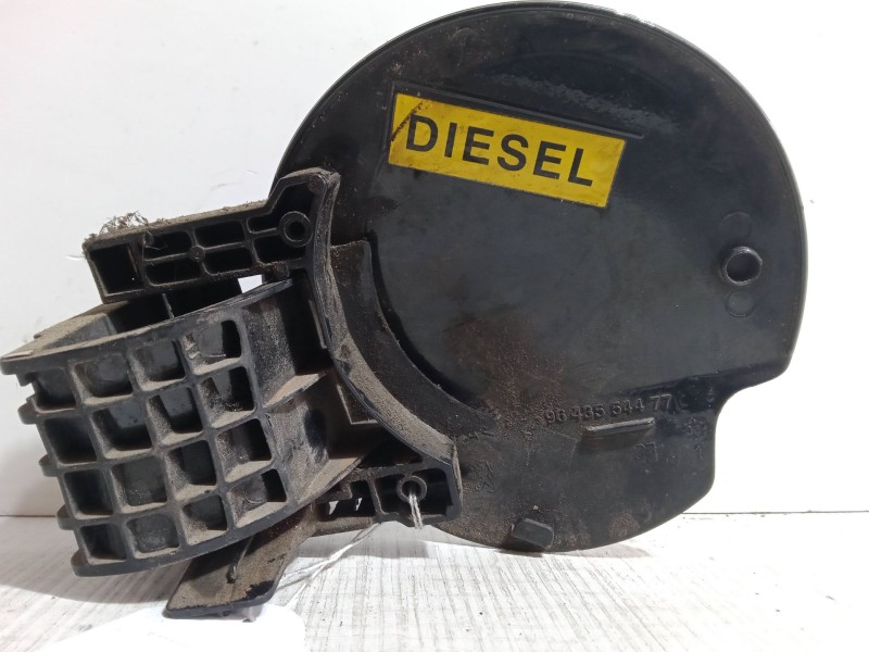 Recambio de tapa exterior combustible para peugeot 307 (3a/c) 1.6 hdi referencia OEM IAM   