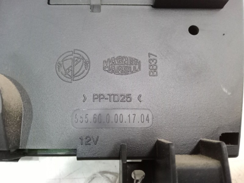 Recambio de mando climatizador para fiat stilo (192_) 1.9 jtd referencia OEM IAM 735319257 555600001704 503600000104