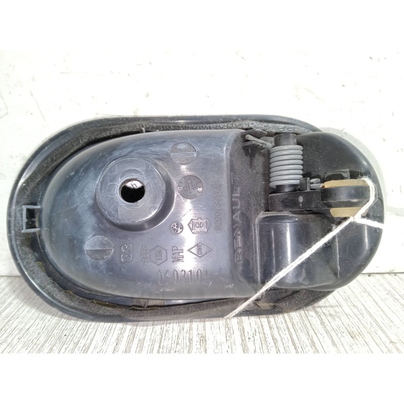Recambio de maneta interior puerta delantera derecha para renault megane i coach (da0/1_) 1.6 16v (da0b, da04, da11) referencia 