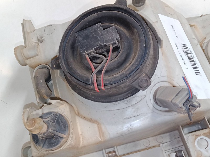 Recambio de faro izquierdo para nissan serena (c23) 2.3 d referencia OEM IAM   