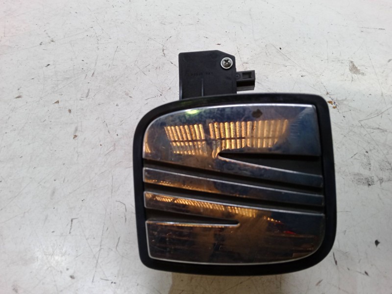 Recambio de maneta exterior porton para seat ibiza iii (6l1) 1.4 16v referencia OEM IAM 6L6827573  