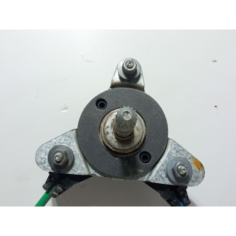 Recambio de elevalunas trasero derecho para peugeot 208 i (ca_, cc_) 1.2 vti 82 referencia OEM IAM 9673153880  