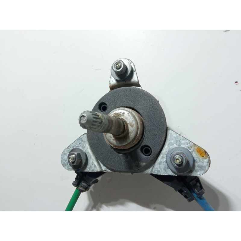 Recambio de elevalunas trasero derecho para peugeot 208 i (ca_, cc_) 1.2 vti 82 referencia OEM IAM 9673153880  