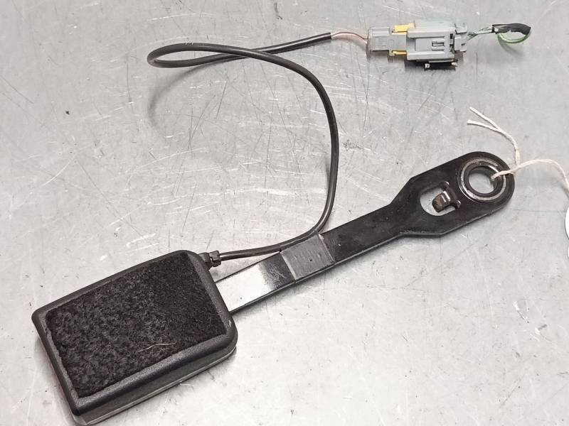 ANCLAJE CINTURON DELANTERO IZQUIERDO 