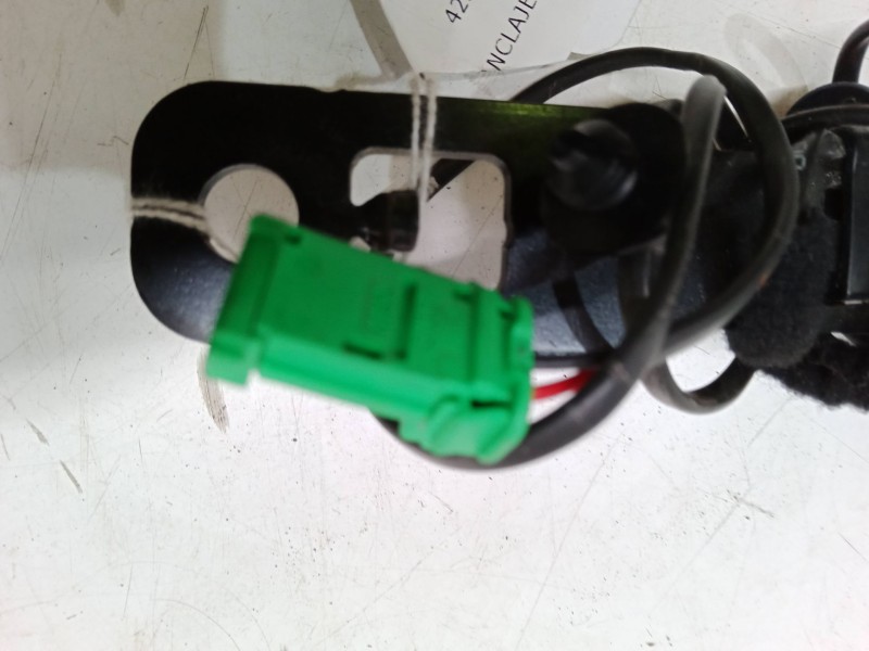 Recambio de anclaje con pretensor delantero izquierdo para renault clio iv (bh_) 0.9 tce 90 referencia OEM IAM   