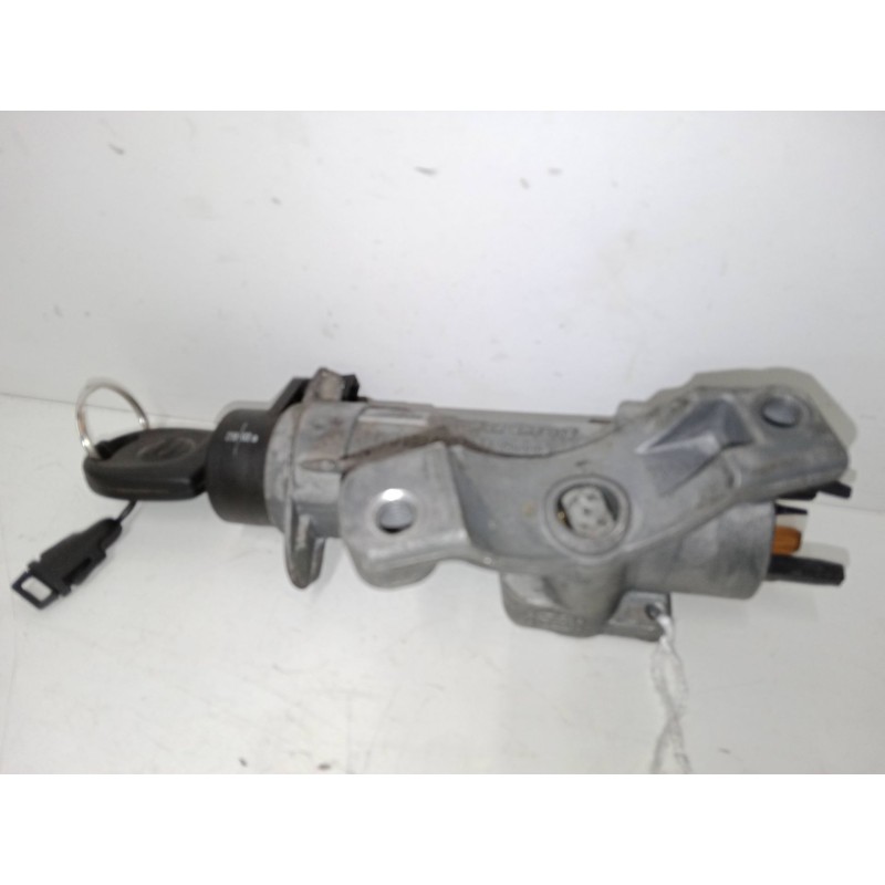 Recambio de clausor para seat leon (1m1) 1.6 16 v referencia OEM IAM   