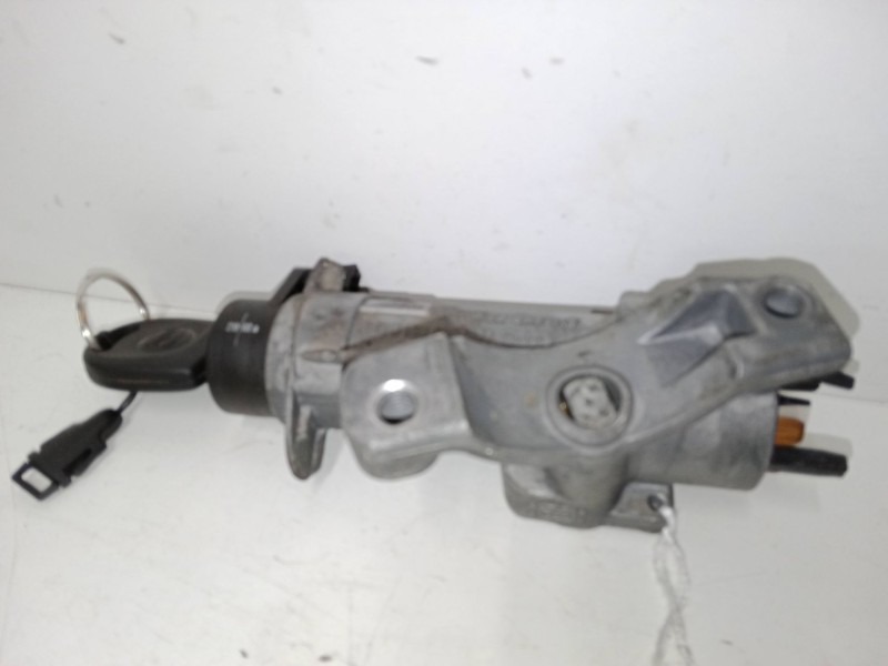 Recambio de clausor para seat leon (1m1) 1.6 16 v referencia OEM IAM   