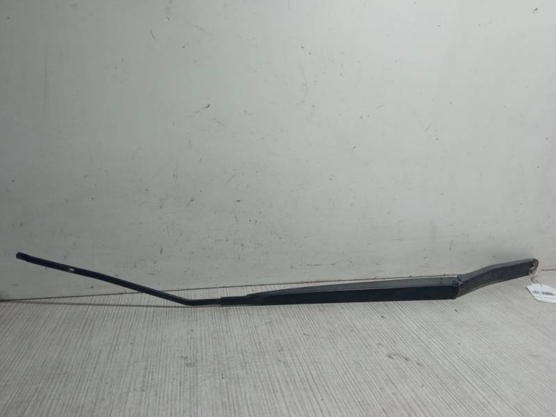 BRAZO LIMPIA DELANTERO DERECHO 